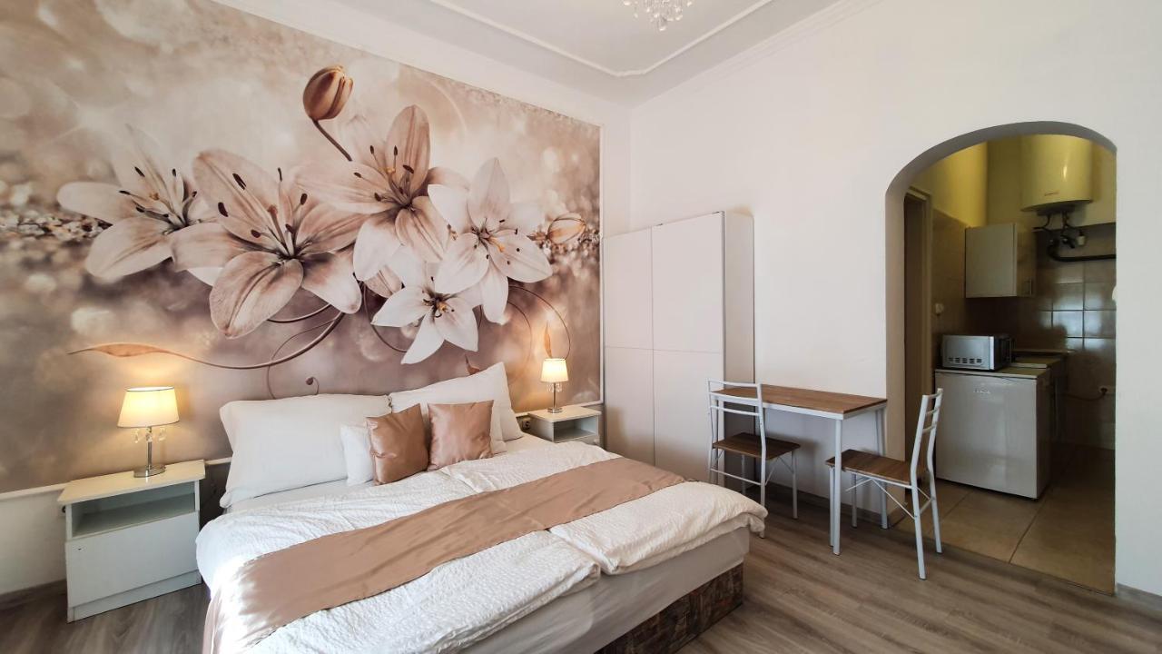 Villa Napsugar バラトンレッレ エクステリア 写真