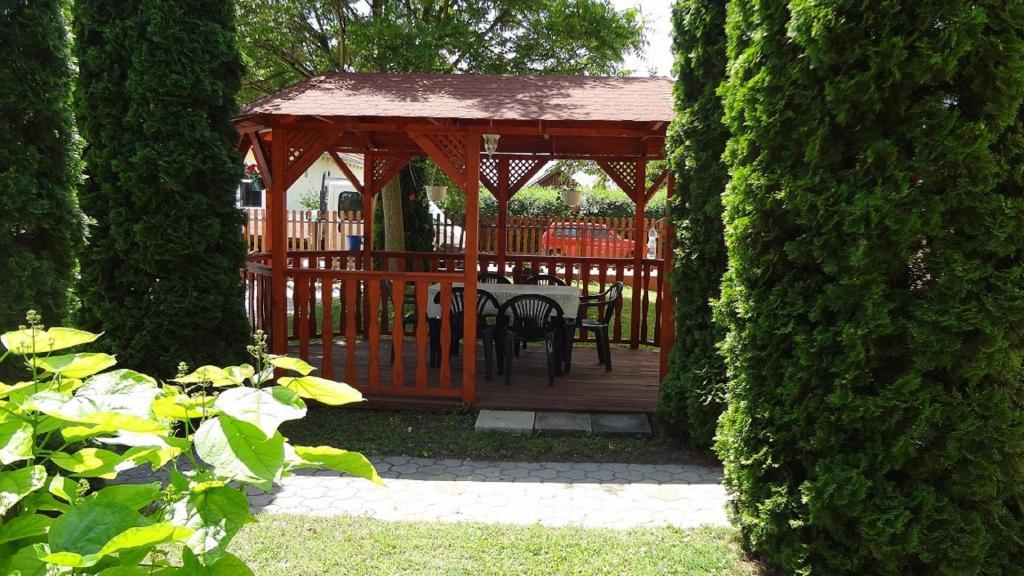 Villa Napsugar バラトンレッレ エクステリア 写真